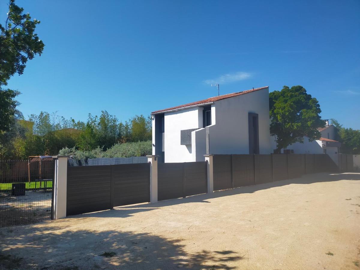 Villa Caremeau 2 Nimes Bagian luar foto